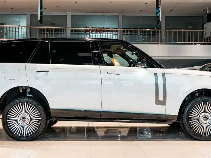 Range Rover 2024 3.0 L6 400PS Extended Edition, seven seats купить на сайте DeffCars