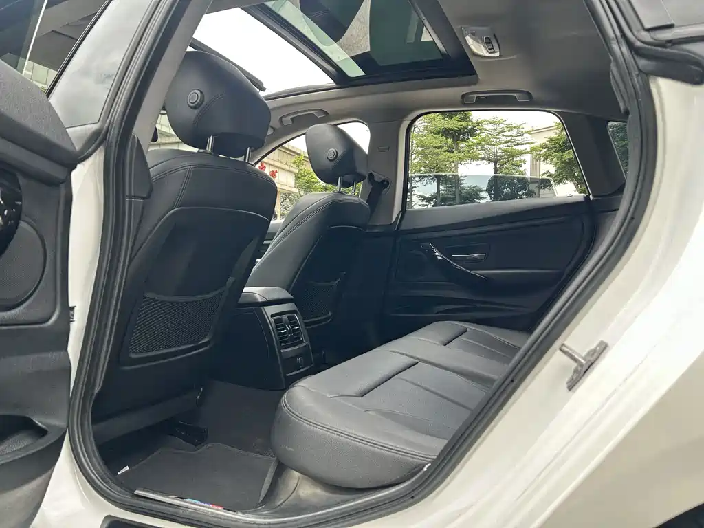 BMW 3 Series GT 2018 320i Fashion Edition купить на сайте DeffCars