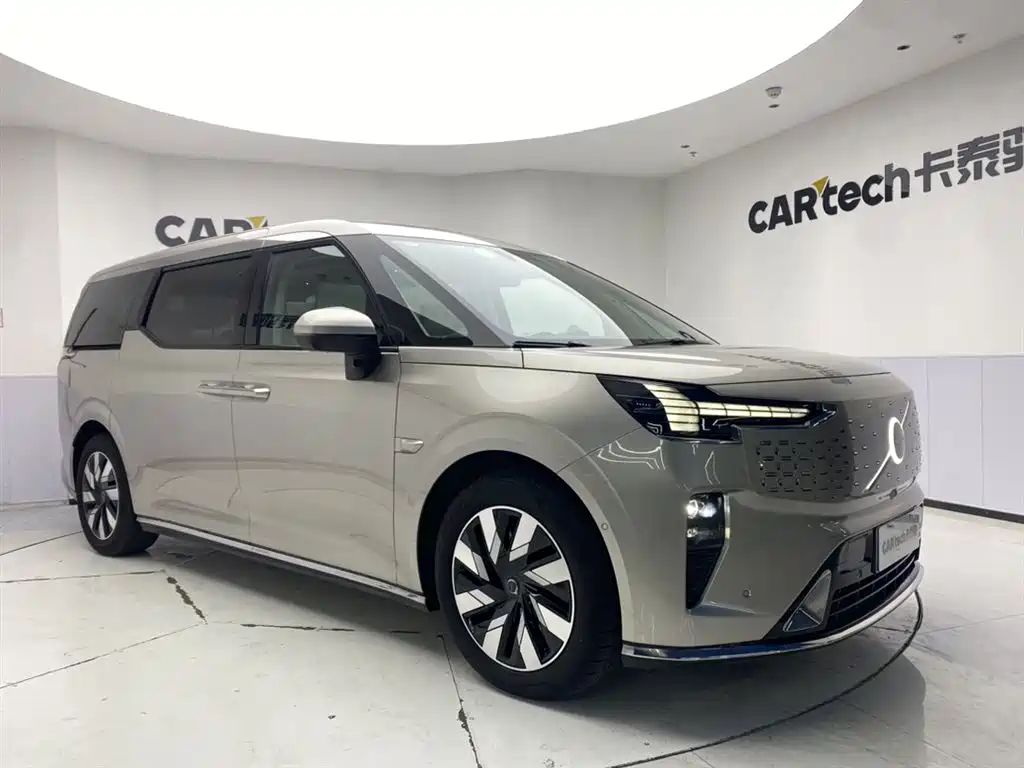 Volvo EM90 2025 Ultra six-seater купить на сайте DeffCars