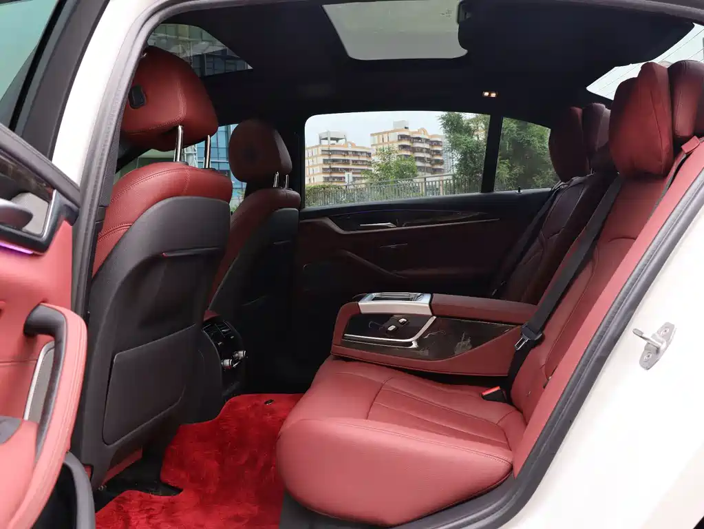 BMW 5 Series 2019 facelift 530Li Exclusive M Sports Package купить на сайте DeffCars