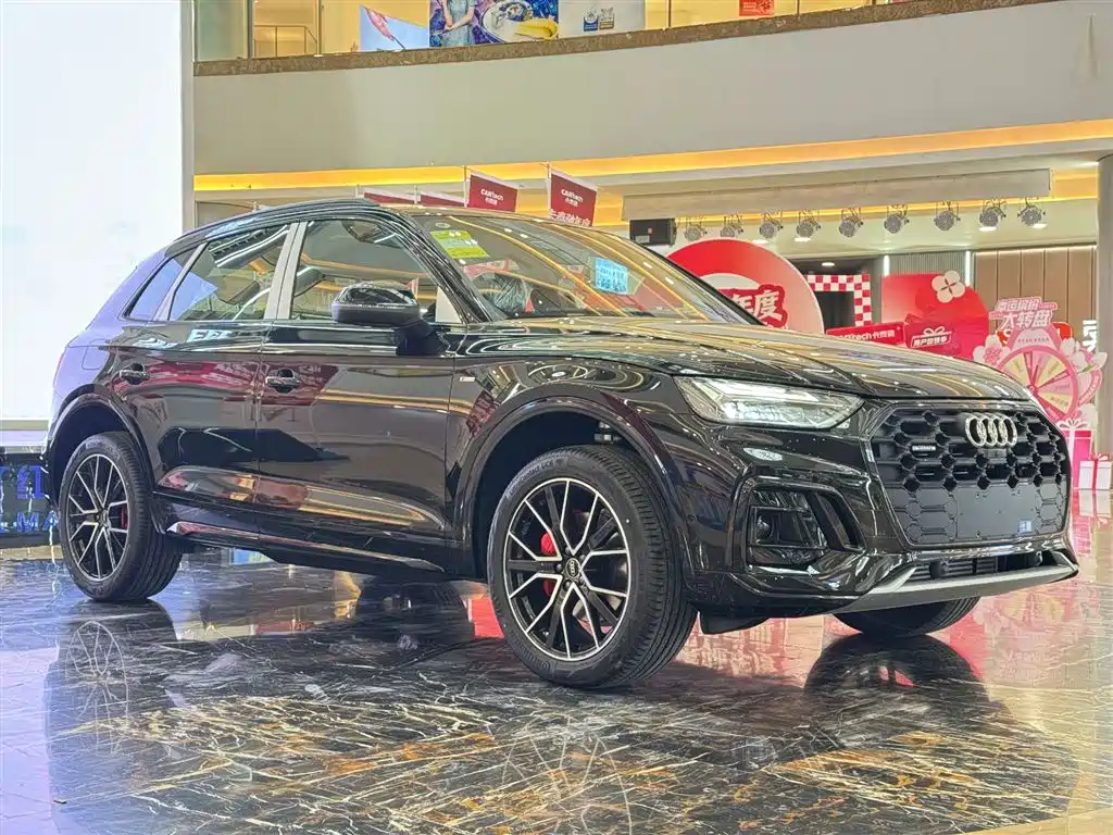 Audi Q5L 2025 45th Anniversary Collector's Edition 45 TFSI Luxurious and Dynamic купить на сайте DeffCars