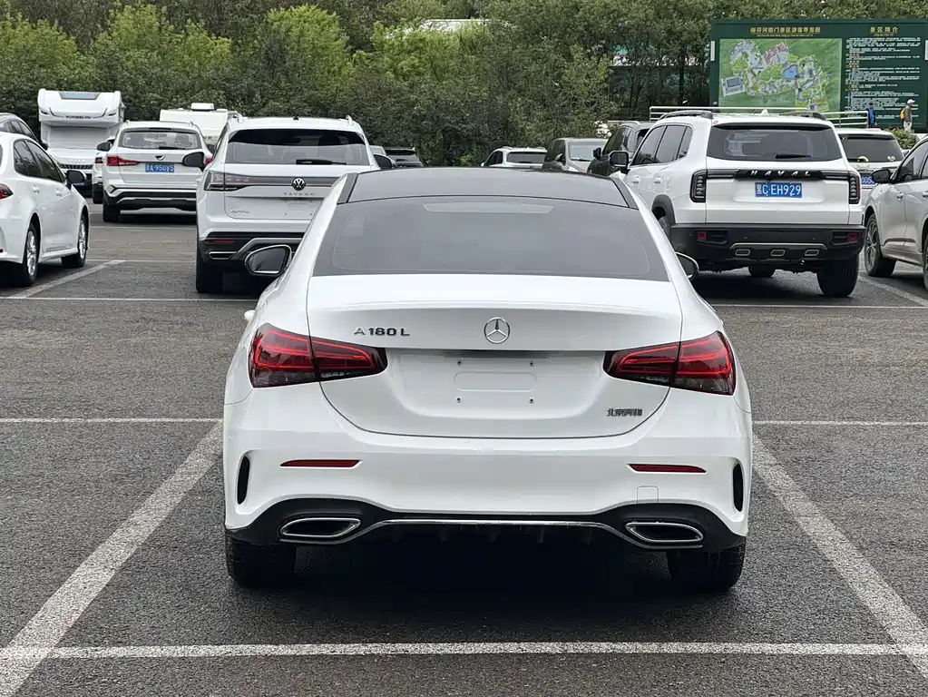 Mercedes A-Class 2022款 改款 A 180 L 运动轿车 купить на сайте DeffCars