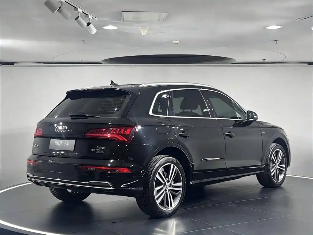 Audi Q5L 2020 45 TFSI exclusive fashion model купить на сайте DeffCars