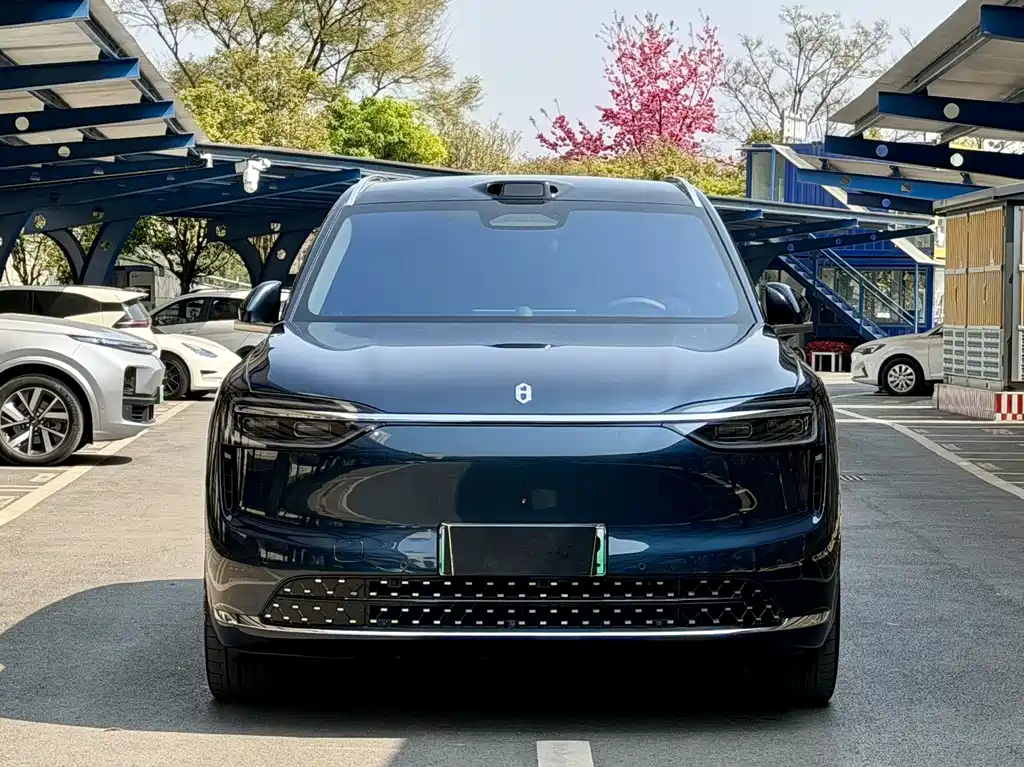 Wenjie M7 2026 extended range Max four-wheel drive version 5 seats купить на сайте DeffCars