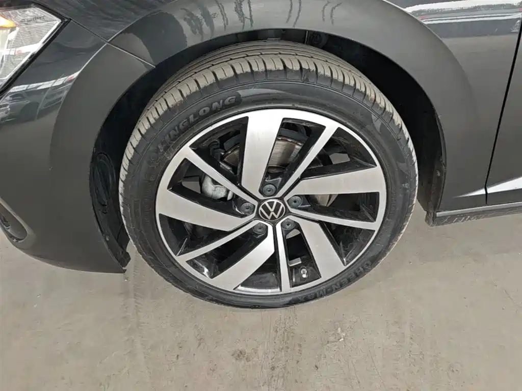 Sagitar 2023 300TSI DSG Excellence Edition купить на сайте DeffCars