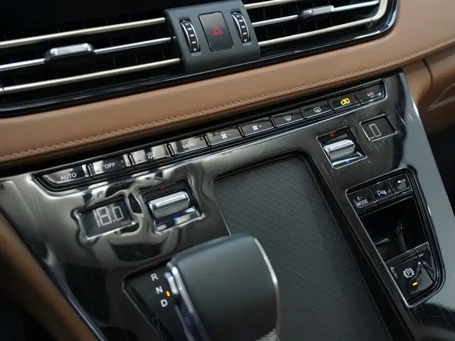 Hongqi HQ9 PHEV 2024 2.0T four-wheel drive business version купить на сайте DeffCars