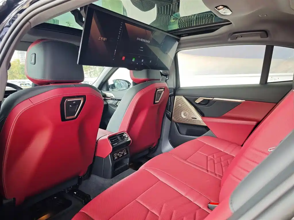 BMW 5 Series 2024 530Li Exclusive M Sports Package купить на сайте DeffCars