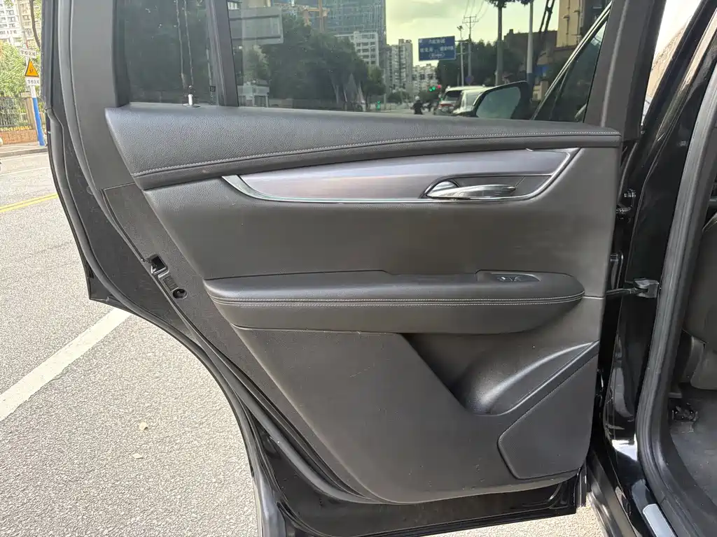 Cadillac XT6 2021 28T seven-seat four-wheel drive luxury model купить на сайте DeffCars