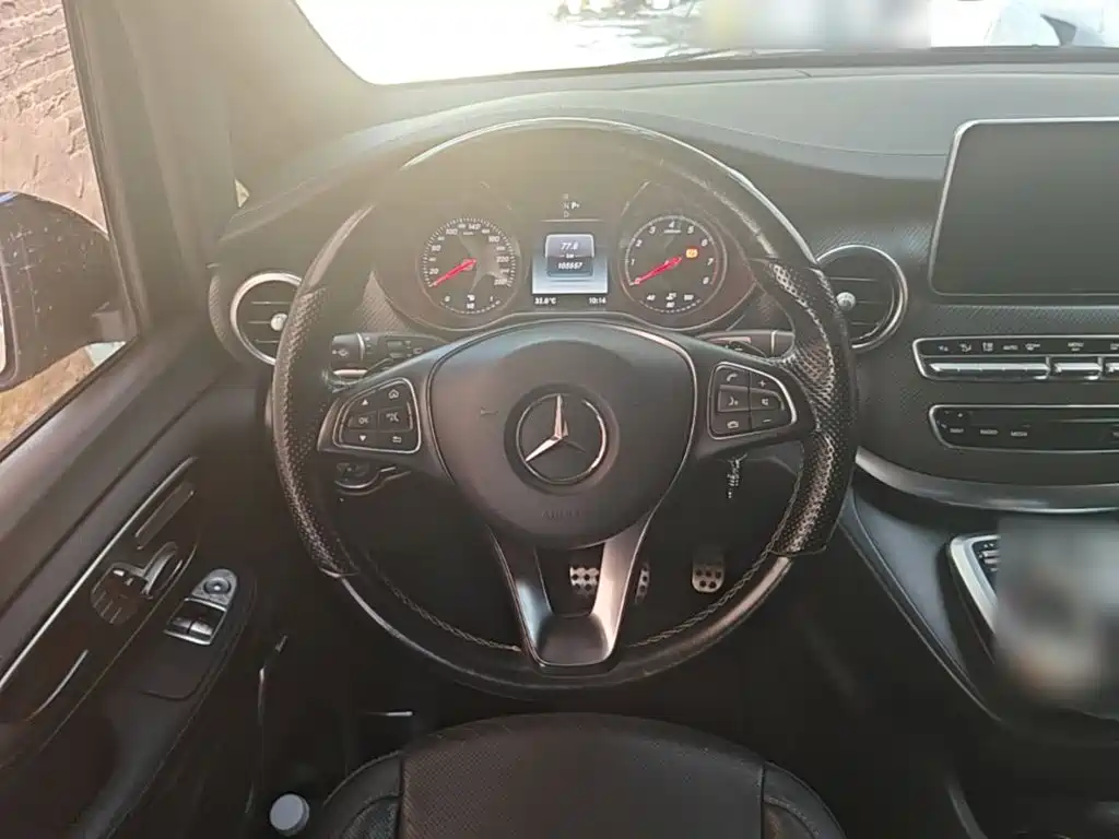 Mercedes V-Class 2018 Model V 260 Premium Edition Country купить на сайте DeffCars