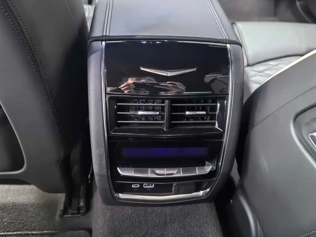 Cadillac CT6 2023 28T Platinum Type купить на сайте DeffCars