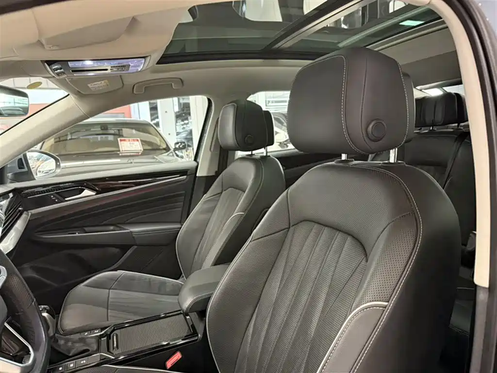 Passat 2022 330TSI Starry Sky Premium Edition купить на сайте DeffCars