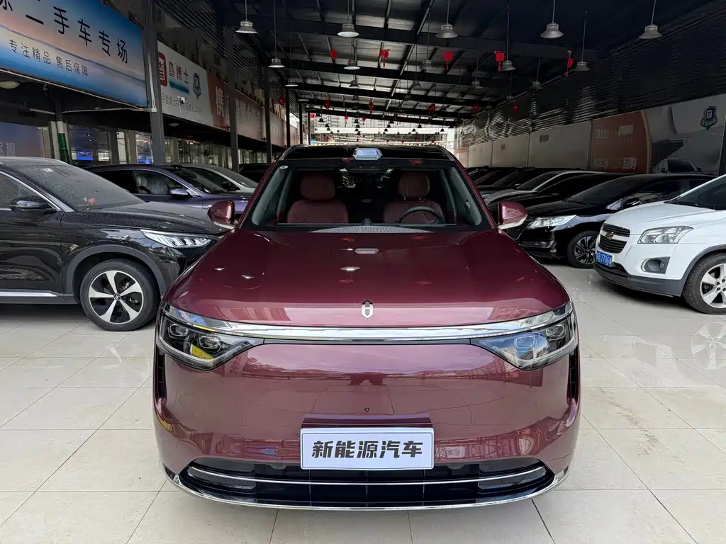 Wenjie M8 2025 extended range Ultra version 53.4kWh 5-seater version купить на сайте DeffCars