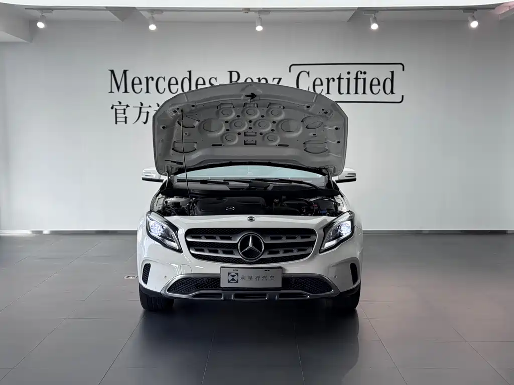 Mercedes-Benz GLA 2018 GLA 200 Fashion Model купить на сайте DeffCars