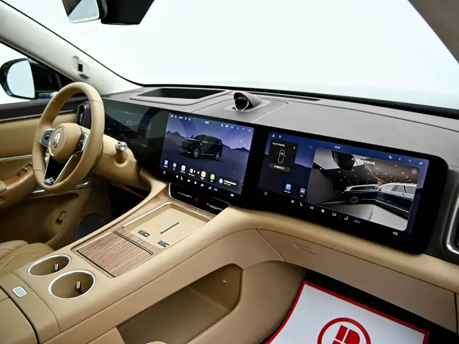 Wenjie M8 2025 extended range Ultra version 53.4kWh 6-seat version 192-line lidar) купить на сайте DeffCars
