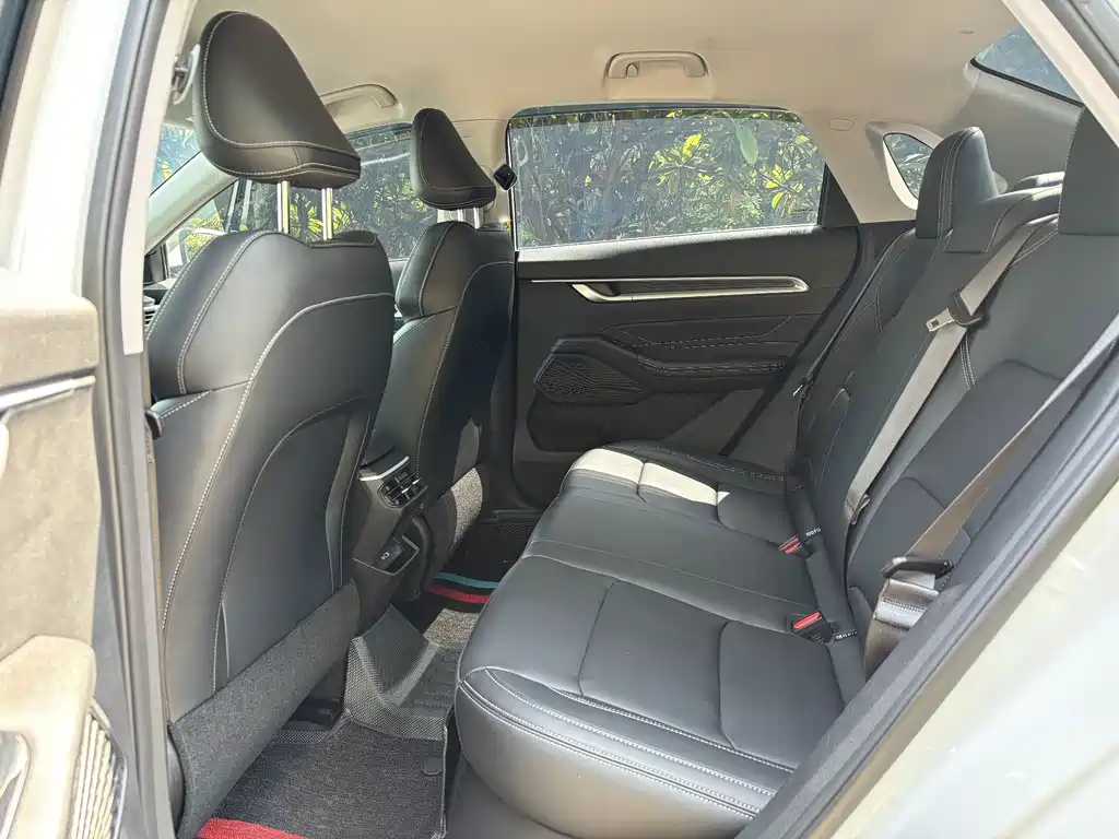 Emgrand 2025 4th Generation 1.5L CVT Dragon Edition купить на сайте DeffCars