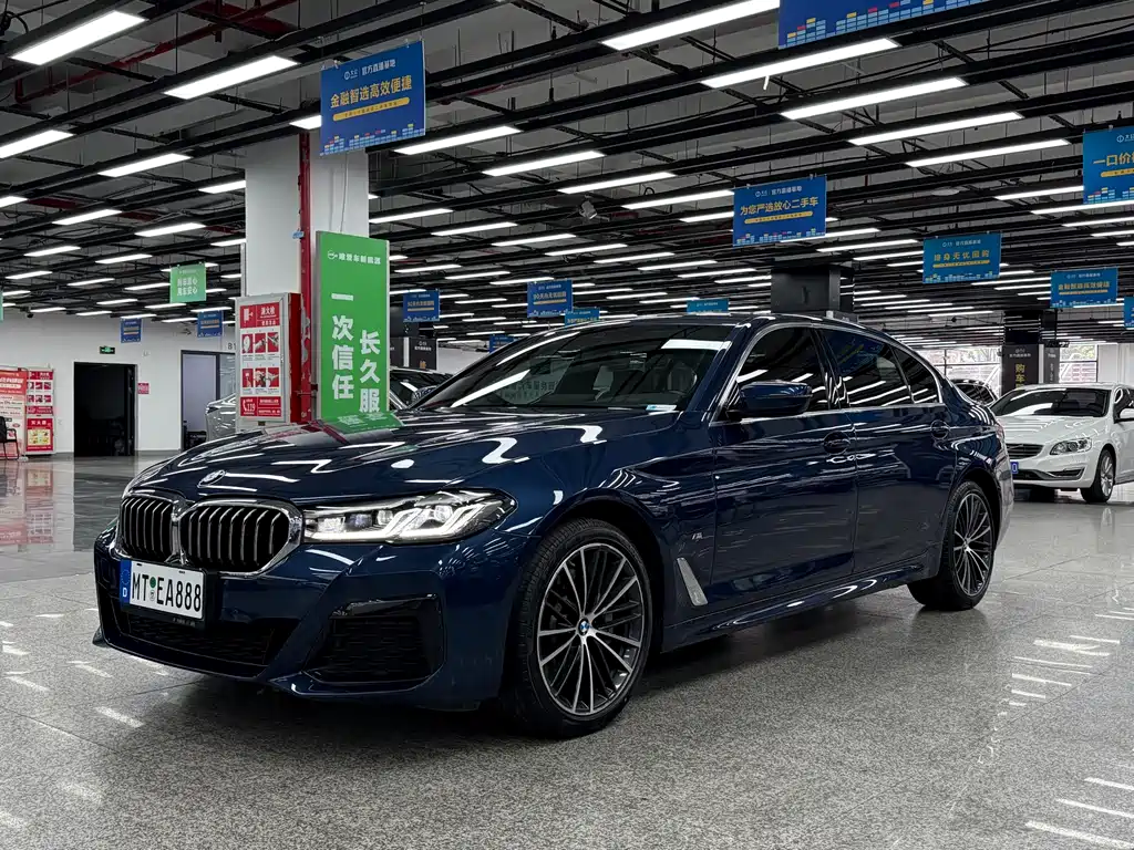 BMW 5 Series 2021 530Li Leading M Sports Package купить на сайте DeffCars