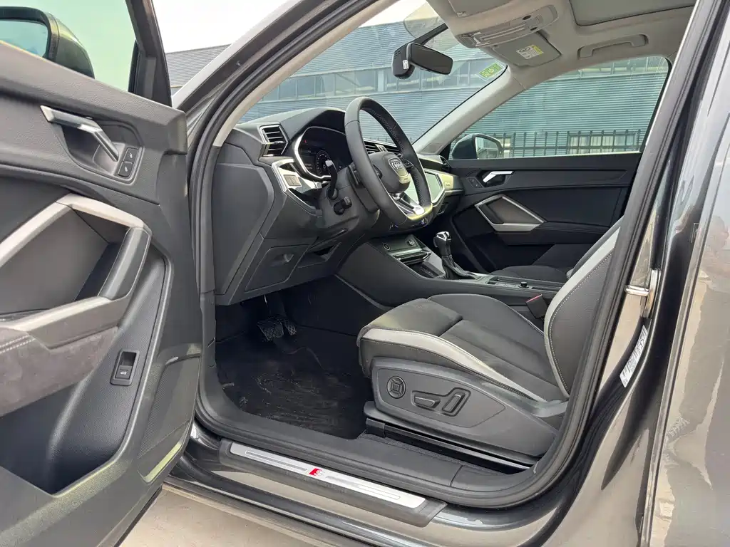 Audi Q3 2022 35 TFSI Fashion Dynamic купить на сайте DeffCars