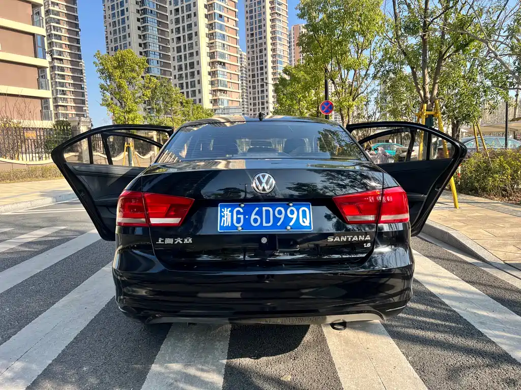 Santana 2013 1.6L Manual Fashion Edition купить на сайте DeffCars