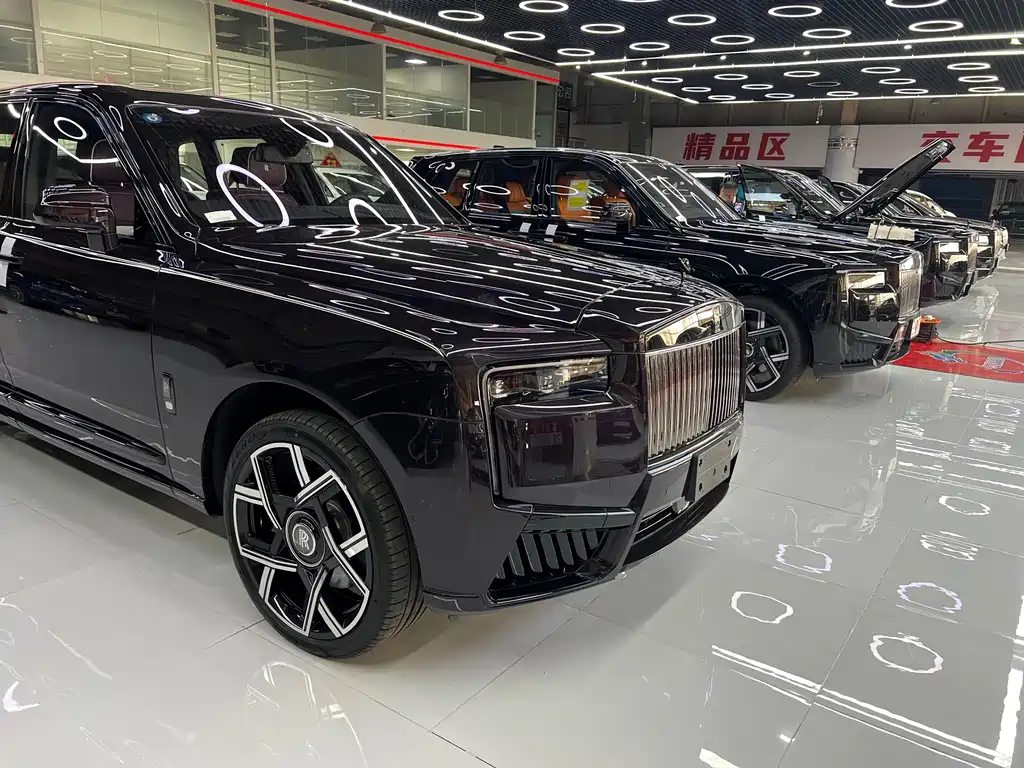 Cullinan 2024 Black Badge купить на сайте DeffCars
