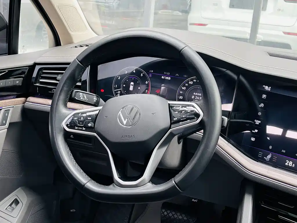 Touareg 2021 3.0TSI Ruixiang Edition Obsidian Sports Package купить на сайте DeffCars