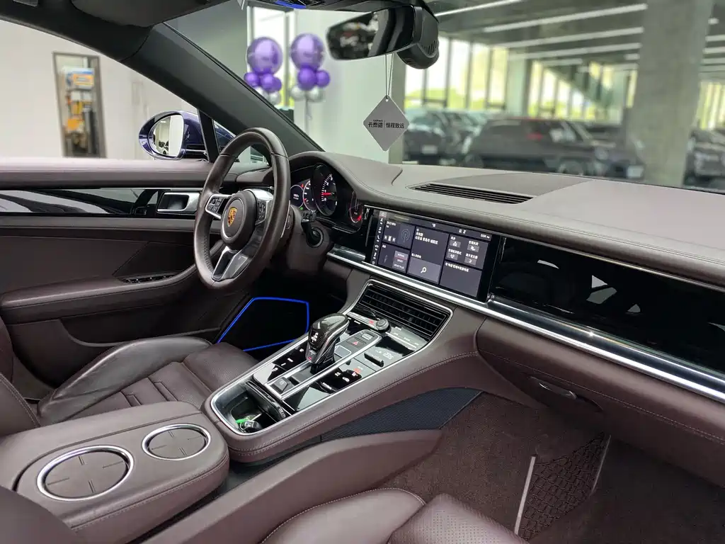 Panamera 2017 Panamera 4 Executive Extended Edition 3.0T купить на сайте DeffCars