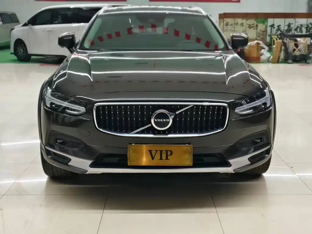 Volvo V90 2021 Cross Country B5 AWD Zhiyuan Edition купить на сайте DeffCars