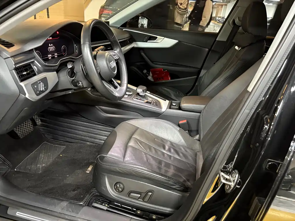 Audi A4L 2019 40 TFSI Fashion Type National VI купить на сайте DeffCars