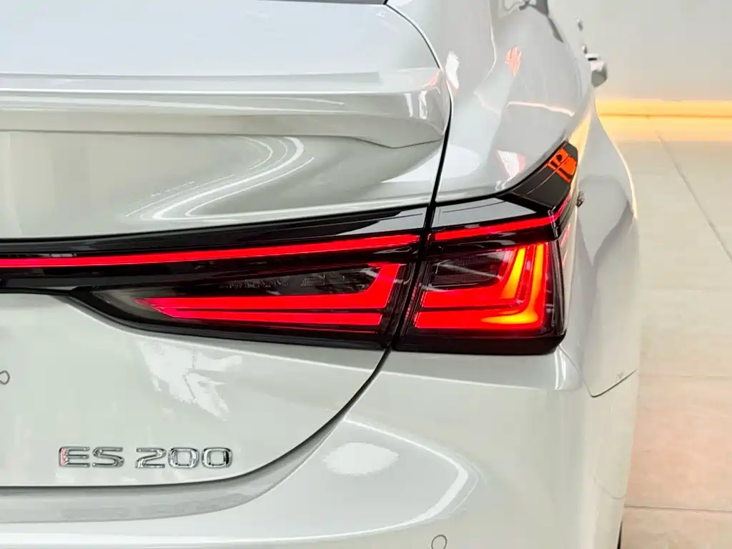 Lexus ES 2025 200 Premium Edition купить на сайте DeffCars