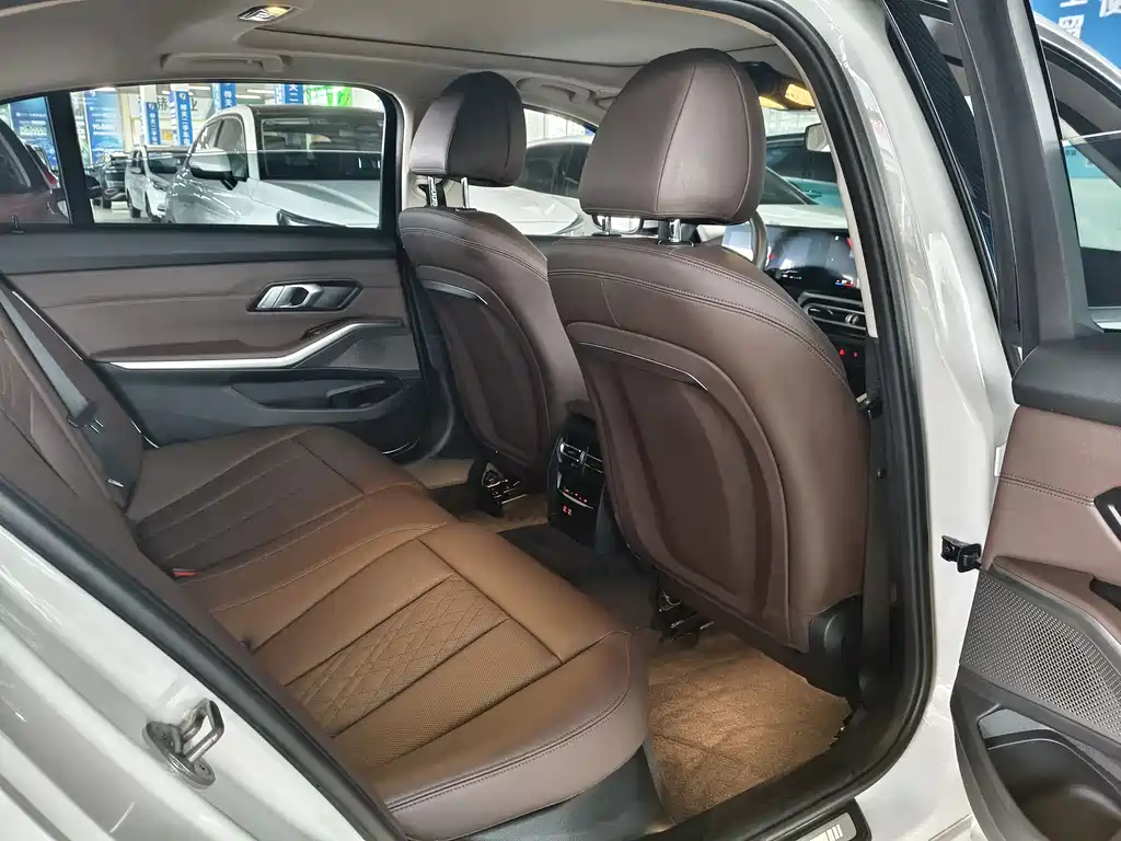 BMW 3 Series 2023 320Li M Sports Package купить на сайте DeffCars