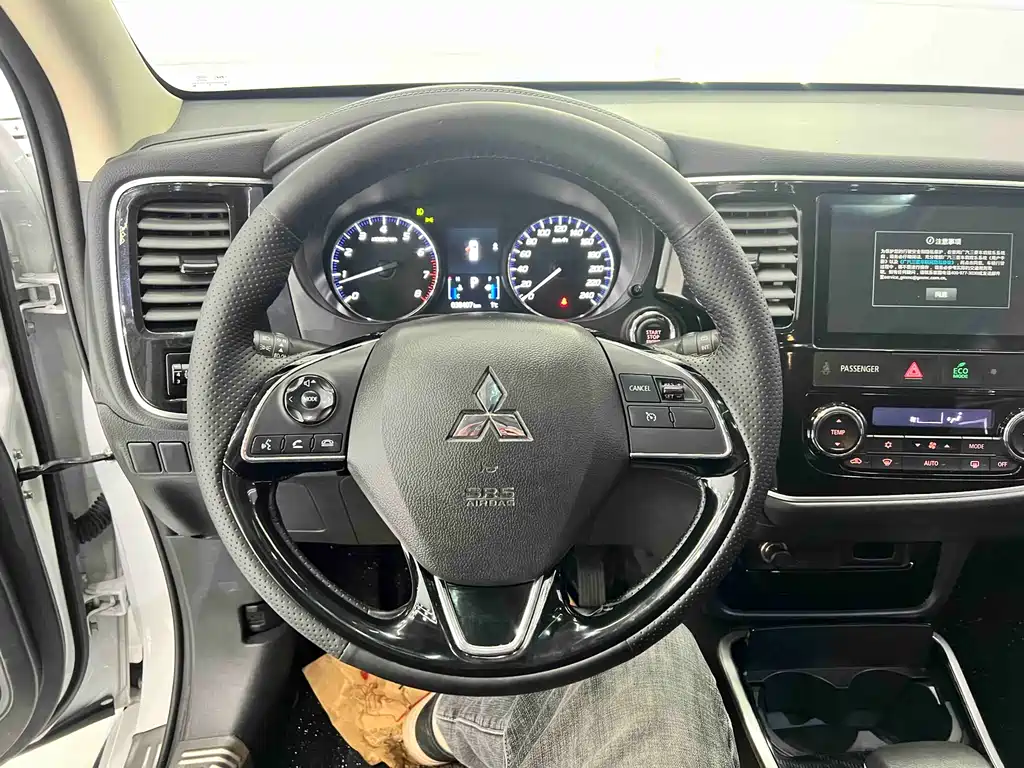 Outlander 2021 2.0L 2WD Enjoy Edition 5 seats купить на сайте DeffCars