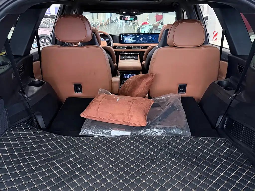 Aviator 2024 3.0T V6 four-wheel drive Presidential Edition six seats купить на сайте DeffCars