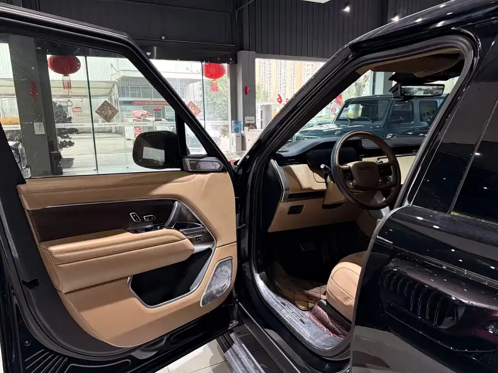 Range Rover 2023 3.0 L6 400PS Genesis Extended Edition купить на сайте DeffCars