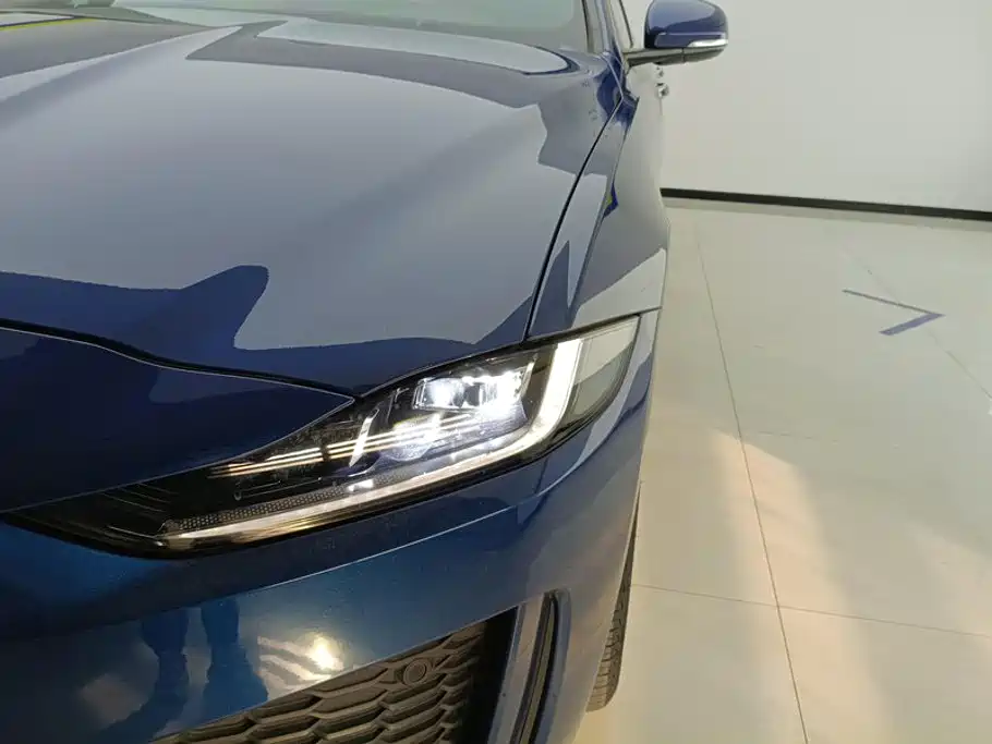 Jaguar XEL 2021 2.0T 250PS R-DYNAMIC S Advanced Sports Edition купить на сайте DeffCars