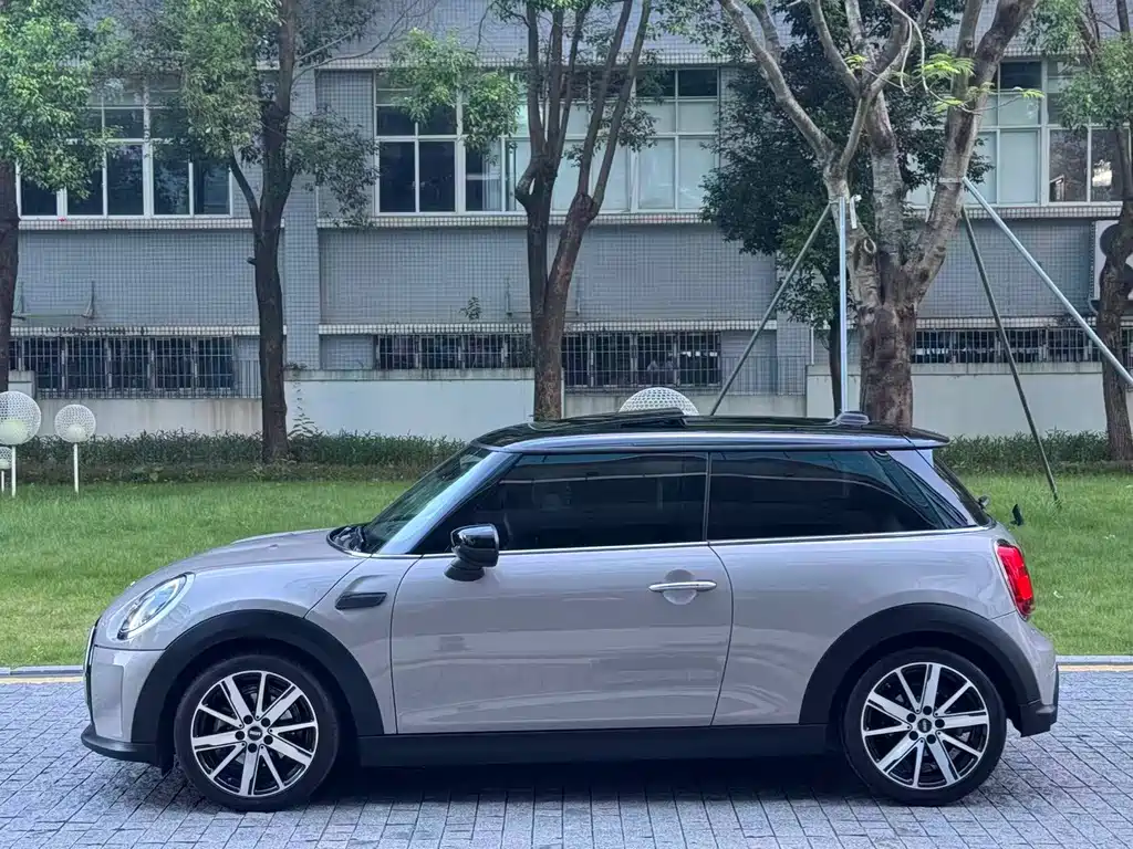 Mini 2023 1.5T COOPER Artist купить на сайте DeffCars