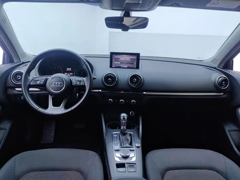 Audi A3 2018 30th Anniversary Model Sportback 35 TFSI Enterprising купить на сайте DeffCars