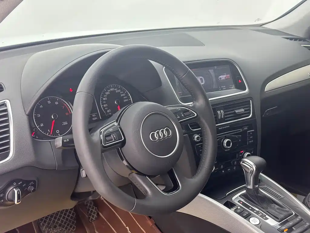 Audi Q5 2018 Collector's Edition 40 TFSI Technology купить на сайте DeffCars