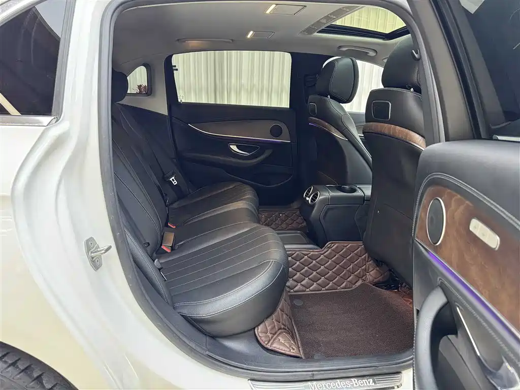 Mercedes-Benz E-Class 2018 E 200 L купить на сайте DeffCars