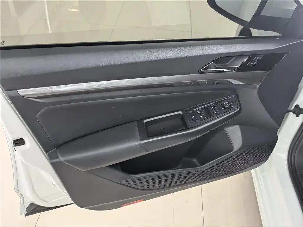 Bora 2021 1.5L automatic comfort intelligent connected version купить на сайте DeffCars