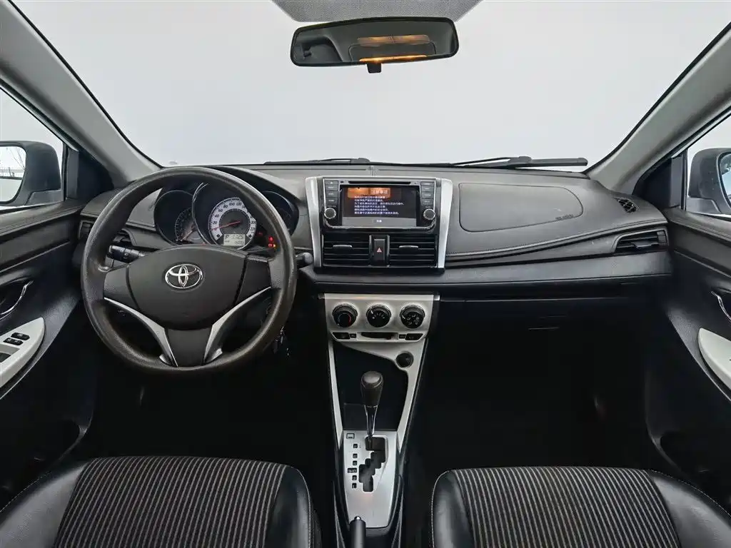 YARiS L 2015 1.5G automatic sunroof special edition купить на сайте DeffCars