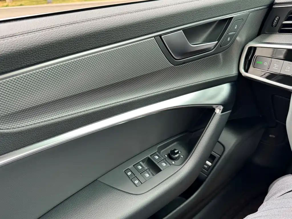 Audi A6L 2022 40 TFSI luxury and dynamic model купить на сайте DeffCars