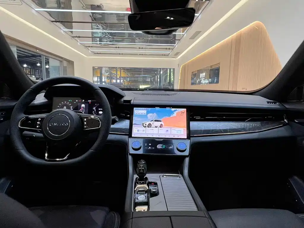Lynk & Co 09 2021 2.0T Halo six-seater купить на сайте DeffCars
