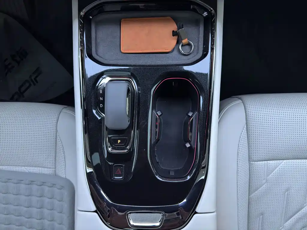 Jikrypton 009 2024 seven-seater aisle version 108kWh купить на сайте DeffCars
