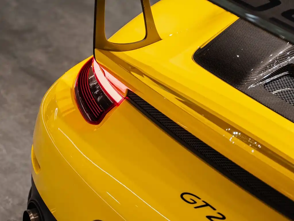 Porsche 911 2018 GT2 RS 3.8T купить на сайте DeffCars