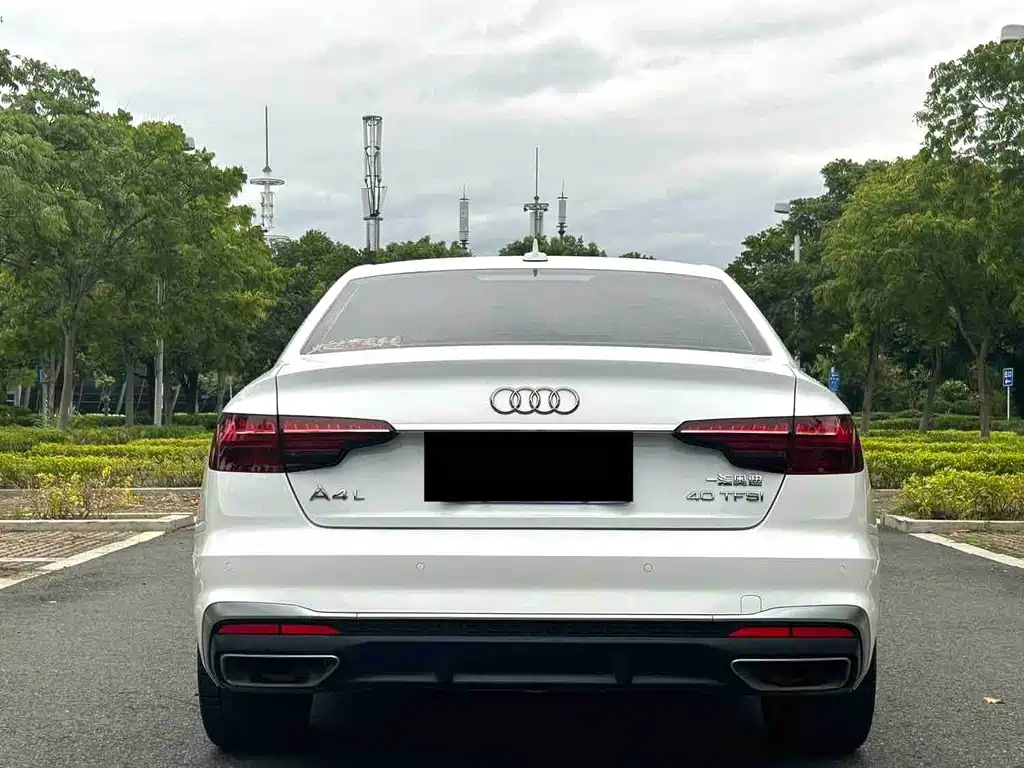 Audi A4L 2024 40 TFSI Fashion Dynamic купить на сайте DeffCars