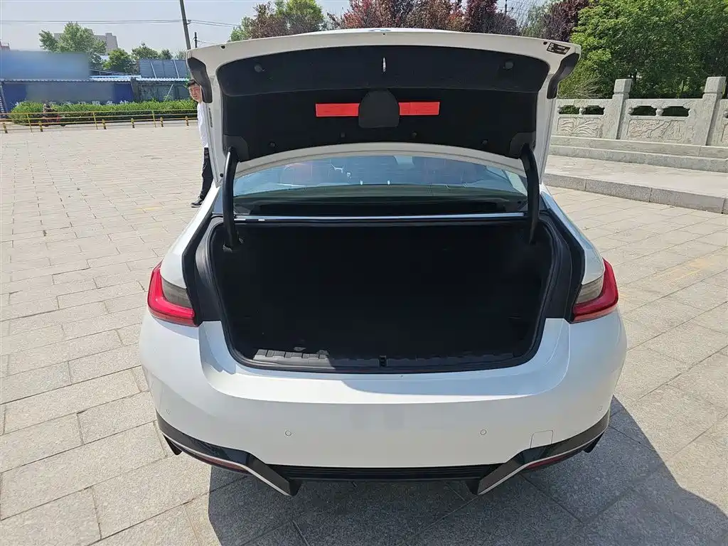 BMW i3 2022 eDrive 35 L купить на сайте DeffCars