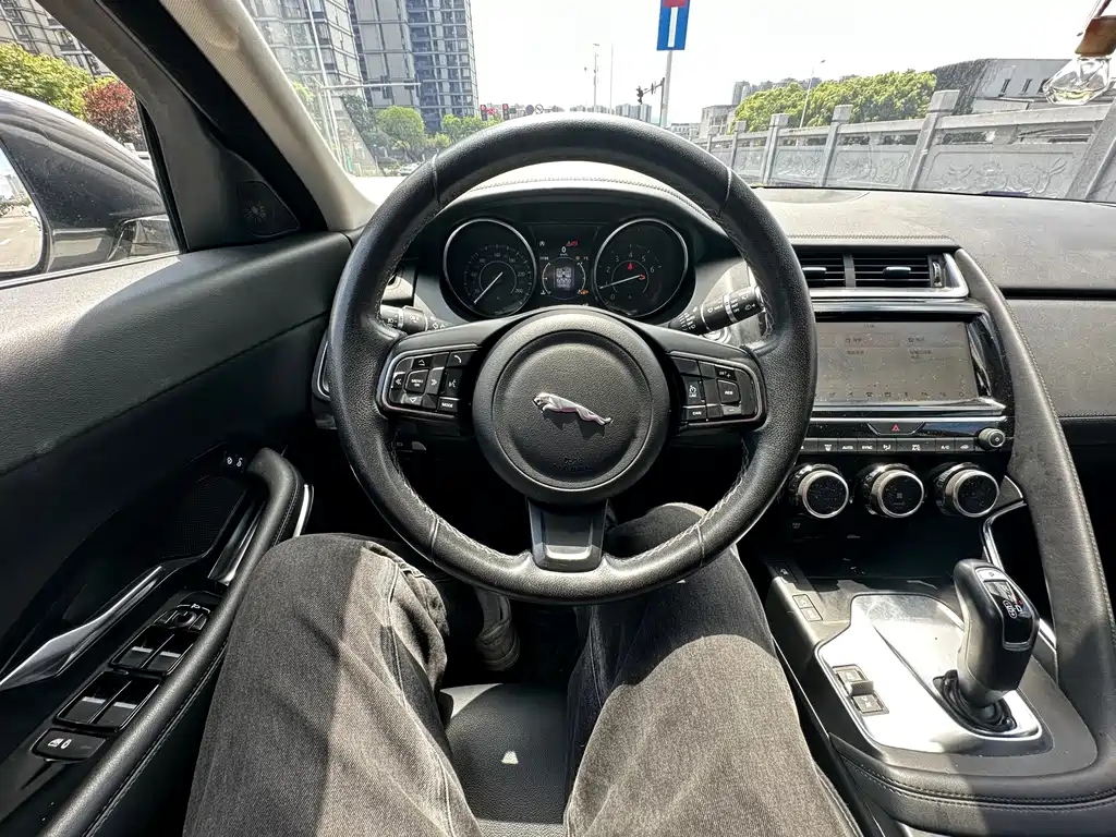 Jaguar E-PACE 2018 P200 S National V купить на сайте DeffCars