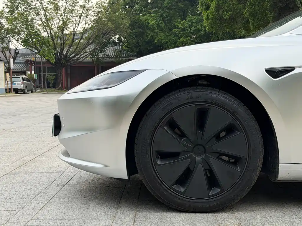 Model 3 2026 rear-wheel drive version купить на сайте DeffCars