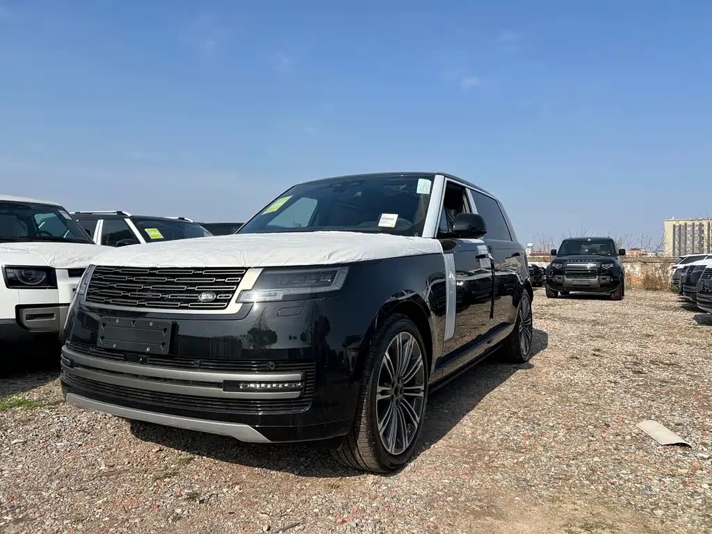 Range Rover 2026 3.0 L6 400PS SE long axis version купить на сайте DeffCars