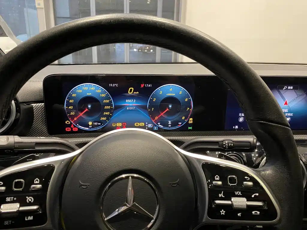 Mercedes-Benz A-Class 2022 A 180 L купить на сайте DeffCars