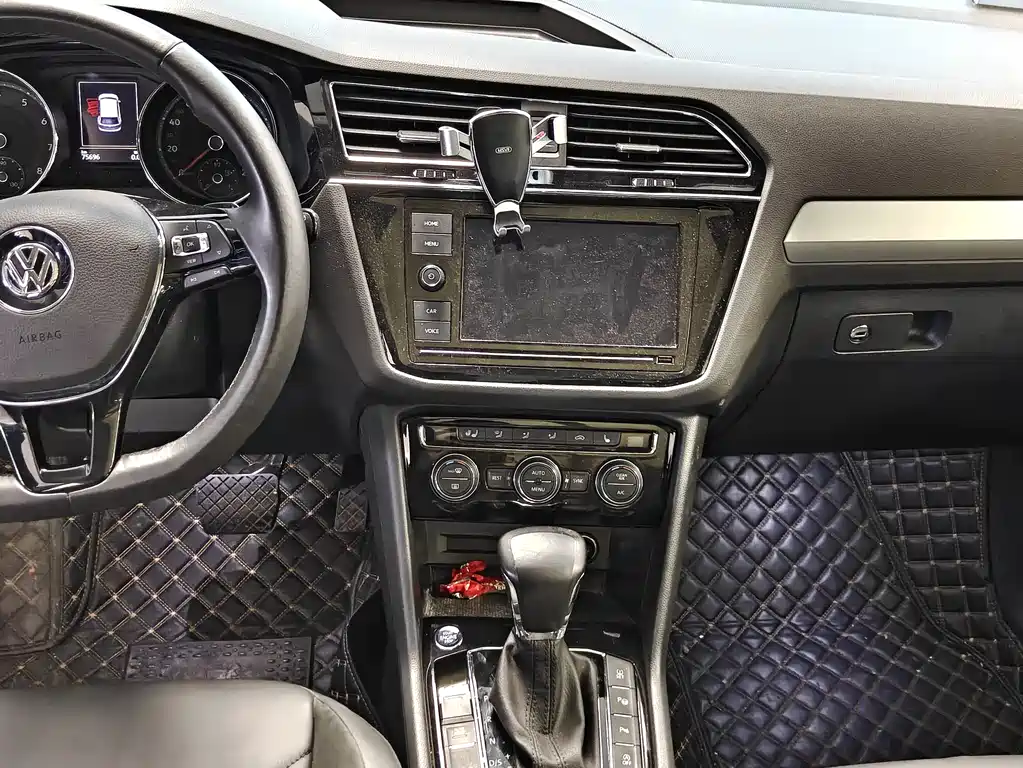 Tiguan L 2019 330TSI automatic two-wheel drive fashion version National VI купить на сайте DeffCars